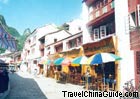 West Street, crowed with stores, bars, cafes and hotels, was reputed as "Earth Village in China".
